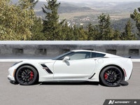 Unleash raw power and precision with the stunning 2019 Chevrolet Corvette Grand Sport 2LT. This magn... (image 1)