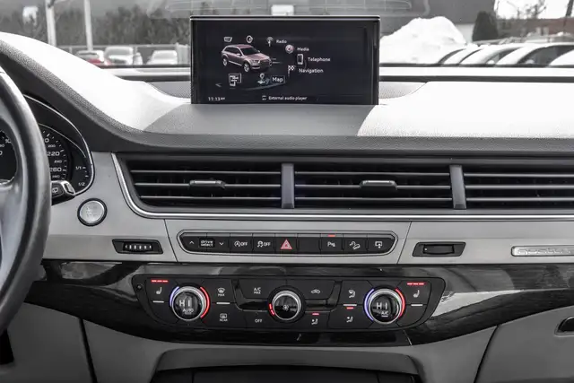 2017 Audi Q7 3.0T Komfort | Awd | Toit Panoramique | Awd | Toit  in Cars & Trucks in City of Montréal - Image 34
