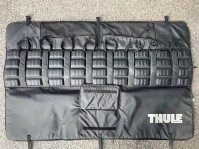 Great condition. Easily fits 5 bikes.