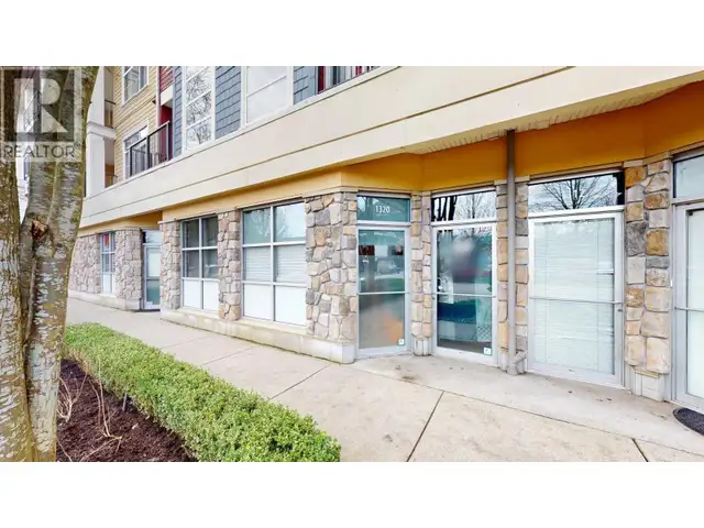 1320 MAIN STREET Squamish, British Columbia in Condos for Sale in Sunshine Coast - Image 3