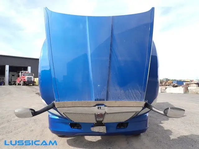 2020 Kenworth T680 in Heavy Equipment in Longueuil / South Shore - Image 11