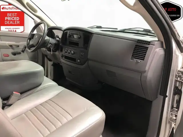 2008 Dodge Ram 3500 DUMP/SERVICE BOX! LOW KM! 5.7L HEMI! ONE OWN in Cars & Trucks in Mississauga / Peel Region - Image 22