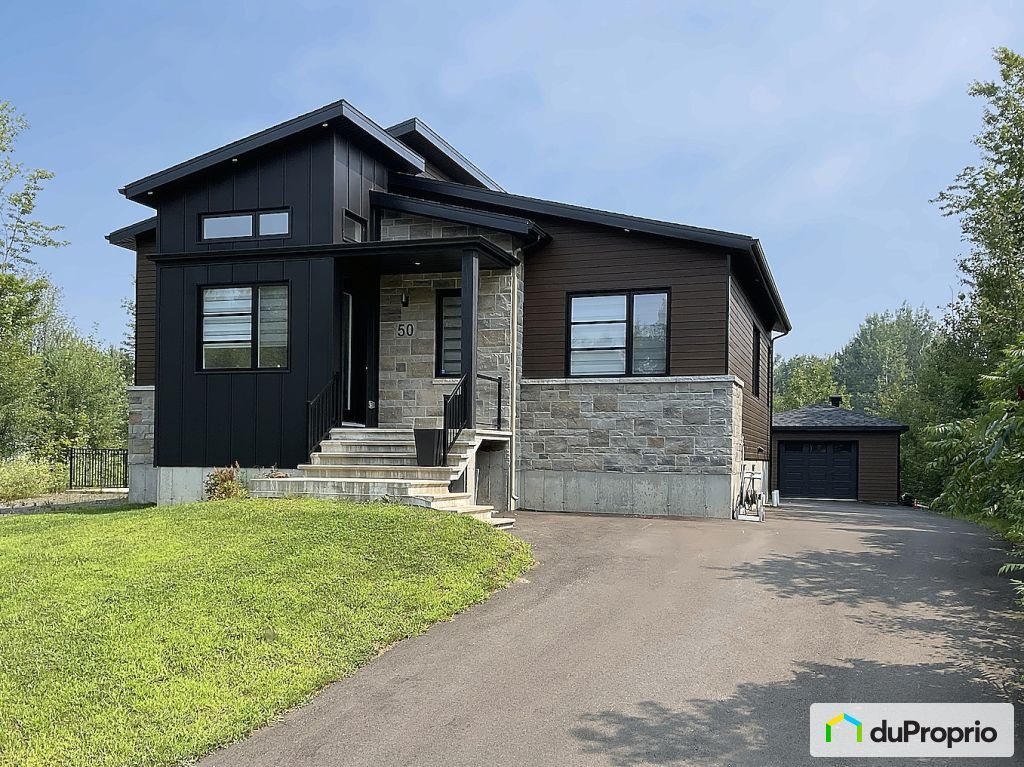 $689,900 - Bungalow for sale in Drummondville (St-Nicéphore) — photo 1