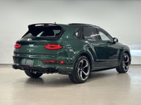 Découvrez le parfait équilibre entre luxe, performance et prestige avec ce magnifique Bentley Bentay... (image 7)