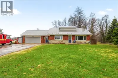 Three bedroom bungalow with an open floor plan allowing a lot of natural light to flow through. Enjo...