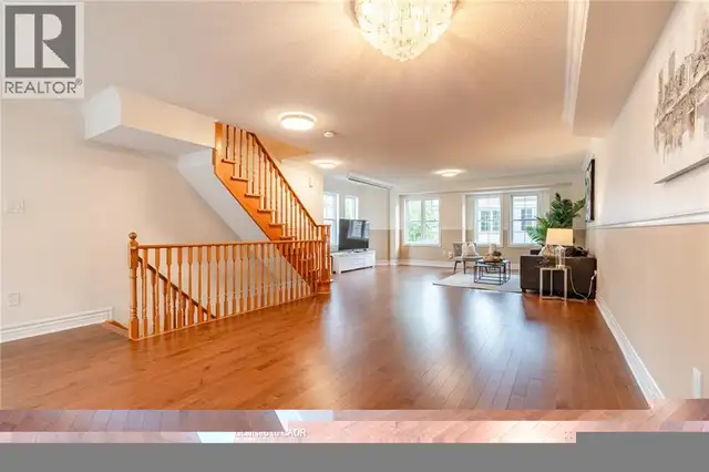 38 ARCHIBALD Mews Toronto, Ontario in Houses for Sale in City of Toronto - Image 24