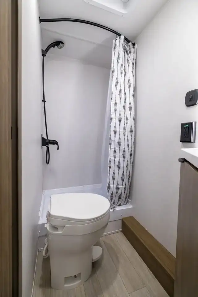 2026 FOREST RIVER SALEM 174DBLE in Travel Trailers & Campers in Regina - Image 3