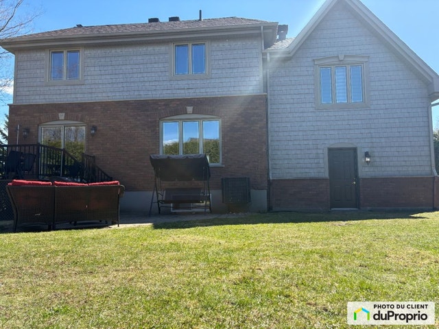 $765,000 - 2 Storey in Drummondville (St-Charles-De-Drummond) — photo 2