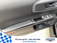 // ACCIDENT FREE!! // // SINGLE OWNER! // // EXCELLENT CONDITION! // Experience adventure and versat... (image 9)