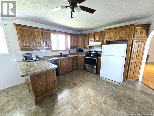 56 32E Avenue Edmundston, New Brunswick62864758123266121