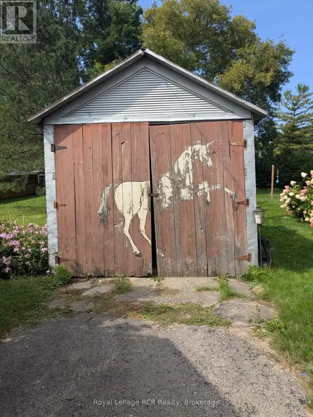 616 9TH AVENUE Hanover, Ontario in Houses for Sale in Owen Sound - Image 7