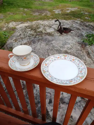 Christmas is around the corner for the fine china collector in the family 3 pcs cup saucer and dish...