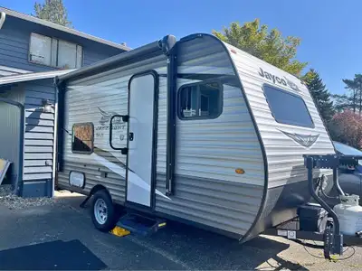 APPLY NOW: https://www.ridecollective.ca/get-pre-approved The 2021 Jayco Jay Flight SLX 7 154BH is a...