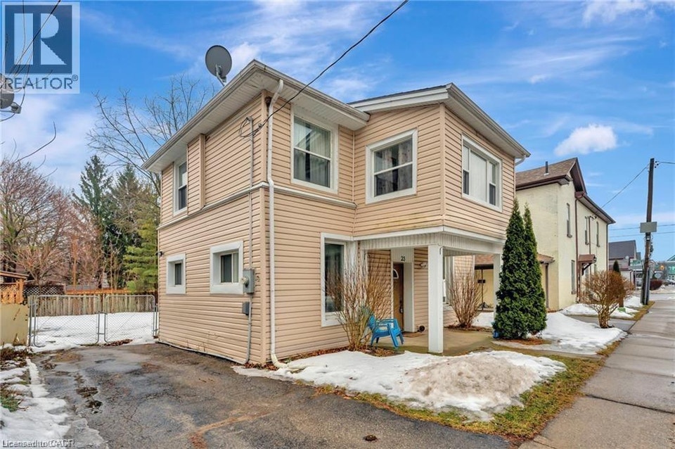 23 PALACE Street Brantford, Ontario 2