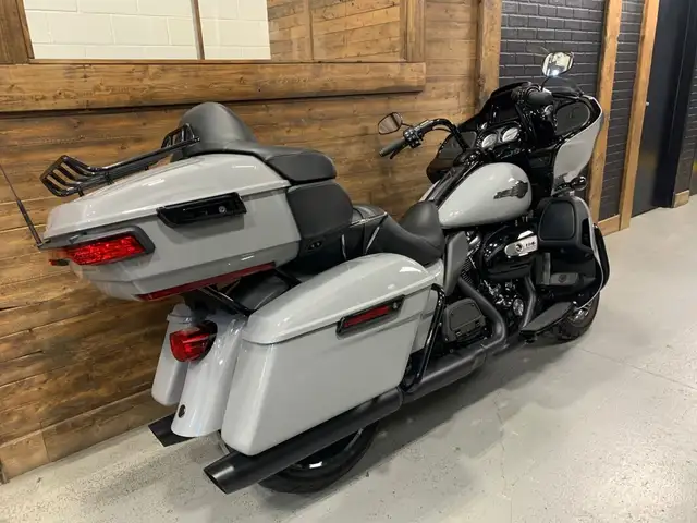 2024 Harley-Davidson Road Glide Limited in Street, Cruisers & Choppers in Oshawa / Durham Region - Image 4