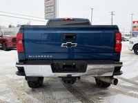*About This Used Chevrolet Silverado 2500HD for sale in Alberta* This Chevrolet Silverado 2500HD boa... (image 4)