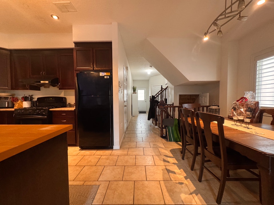 Spacious 3 Bedroom Home with Garage! 5