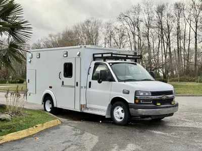 2011 Chevrolet Express Ex-Ambulance Camper Conversion Camper Conversion Dometic Slide Out Fridge Pro...