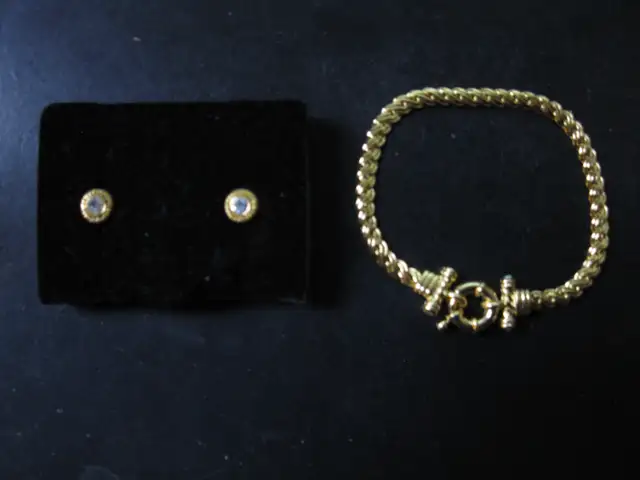 AVON JEWELRY LOT62863258659459124