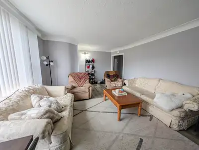 Welcome to this spacious and fully detached 6-bedroom, 3-bathroom home in the heart of St. Catharine...