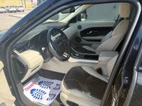 LEATHER SEATS, NAVIGATION SYSTEM, SUNROOF/MOONROOF, PARKING DISTANCE CONTROL, 4WD, MEMORY SEATS, HEA... (image 9)