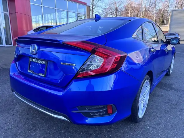 2020 Honda Civic Sedan Touring in Cars & Trucks in Comox / Courtenay / Cumberland - Image 10