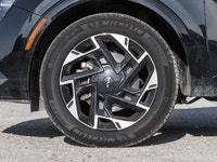 *Low Mileage, Sunroof, Cooled Seats, Apple CarPlay, Android Auto, Navigation!* With bold styling, in... (image 3)
