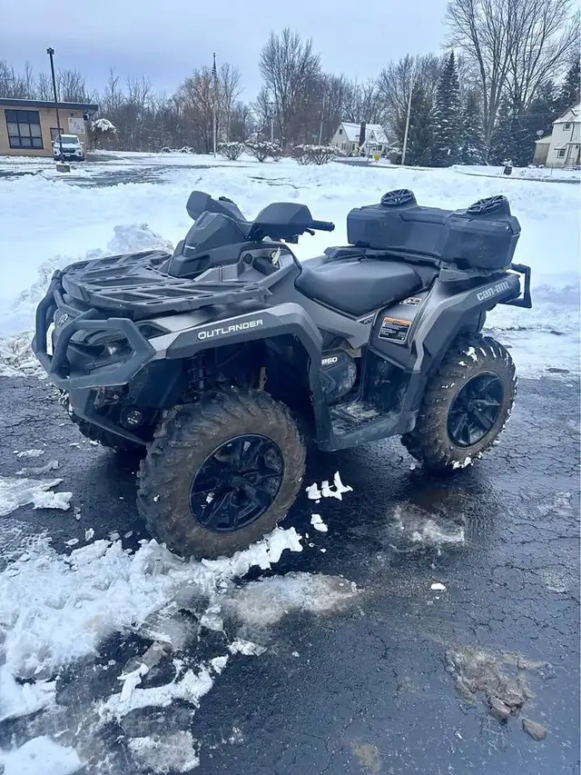 2024 CAN-AM OUTLANDER 850 XT-BLACK! in ATVs in Sudbury - Image 2