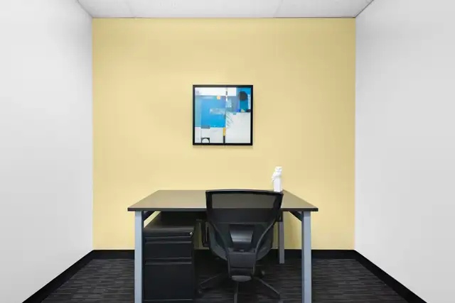 Open office space to rent for 10 persons in Winston Park in Commercial & Office Space for Rent in Oakville / Halton Region - Image 11