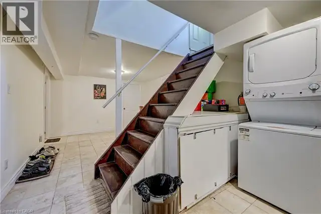 53 HELENE Crescent Waterloo, Ontario in Houses for Sale in Kitchener / Waterloo - Image 22