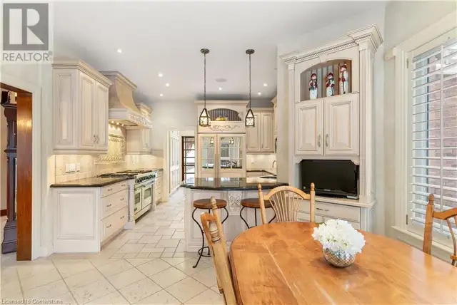 32 MAPLE HILL Drive Kitchener, Ontario in Houses for Sale in Kitchener / Waterloo - Image 19