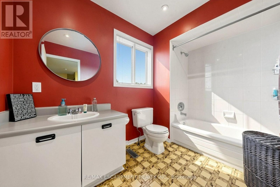1380 Hazel Mccleary Drive Oakville (CV Clearview), Ontario, photo 25 of 40