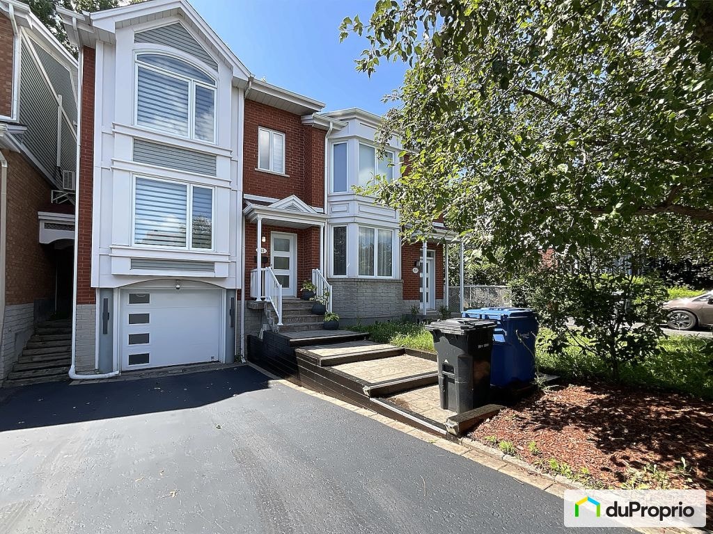 $559,000 - Semi-detached for sale in Longueuil (Vieux-Longueuil) — photo 1
