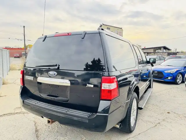 2013 Ford Expedition EL Limited in Cars & Trucks in Edmonton - Image 13