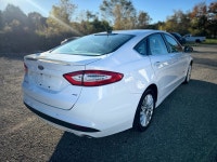 2014 Ford Fusion SE Hybrid with 4 Cylinder Engine 2.0L, auto ac, bluetooth, backup camera, power win... (image 3)