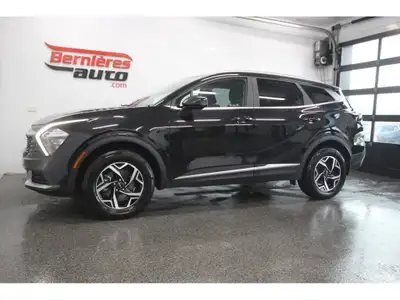 Garantie Kia jusqu'au 2 mars 2028 ou 100 000km. Kia Sportage LX AWD 2023 avec moteur 2.5L developpan...