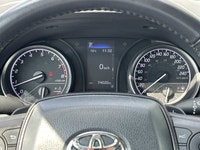* Heated front seats featuring Sport SofTex upholstery with fabric inserts * Dual-zone automatic cli... (image 6)
