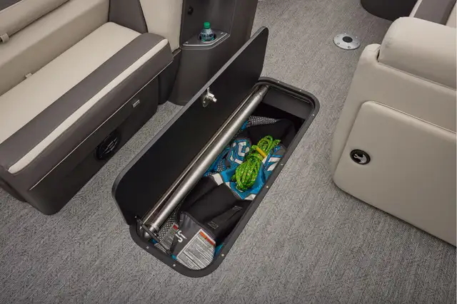 2026 Sun Tracker Fishin' Barge 22 XP3 TRITOON-pontoon boat in Powerboats & Motorboats in Vernon - Image 14