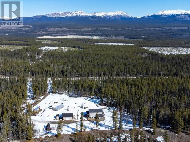 90162 ALASKA HIGHWAY Whitehorse South, Yukon in Houses for Sale in Whitehorse - Image 2