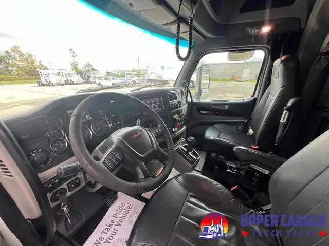 2015 Peterbilt 579 in Heavy Trucks in Saskatoon - Image 10