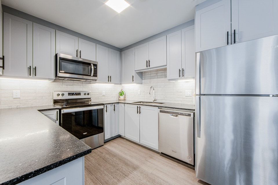 Rosewater Apartments - The Lilac Apartment for Rent - Windsor 4