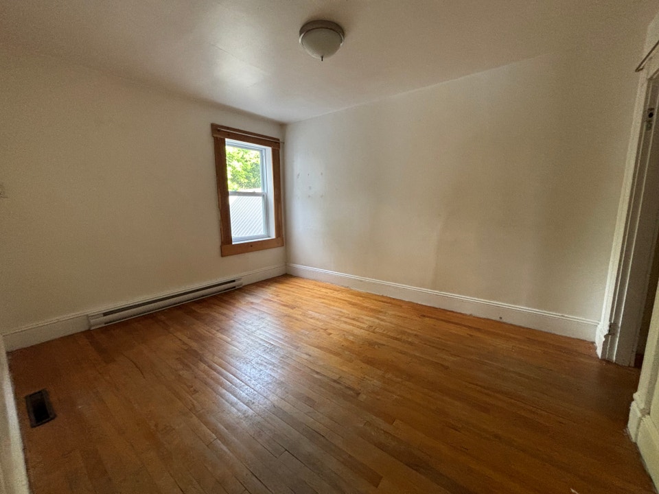 Apartment for Rent 3