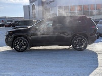 This Jeep Cherokee has a strong Intercooled Turbo Gas/Electric I-4 1.6 L/98 engine powering this Var... (image 4)