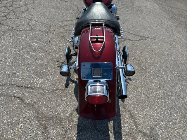 2010 Harley-Davidson Fat Boy ~ FAT BOY ~ 96CI ~ CANADIAN ~ COOL  in Street, Cruisers & Choppers in City of Toronto - Image 15