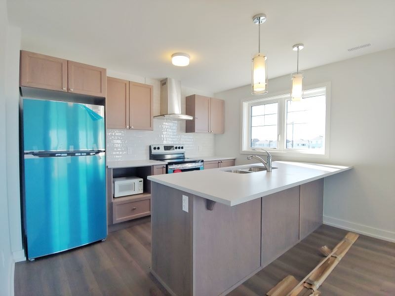 Newly Built 3 Bedroom Condo Unit/Nepean/Rent/Ottawa Long Term Rentals