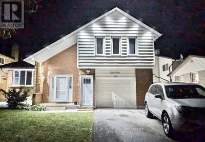 Spacious 3-bedroom, 2.5-bath rental in Laurentian Hills! Features two living rooms, a modern kitchen...