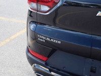 2021 Chevrolet Trailblazer ACTIV AWD Adventure-ready styling, all-weather confidence, and modern tec... (image 8)