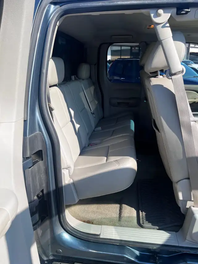 2010 CHEVY SILVERADO AUTOMATIC 4WD5180652811773644814