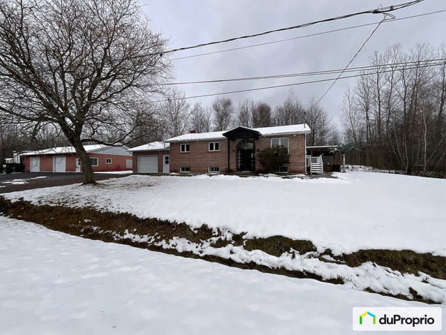 $585,000 - Bungalow for sale in St-Cyrille-De-Wendover — photo 1