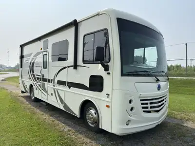 ***Consignation / Payez une seule taxe !!*** Superbe motorisé classe A 2022 Holiday Rambler Admiral...